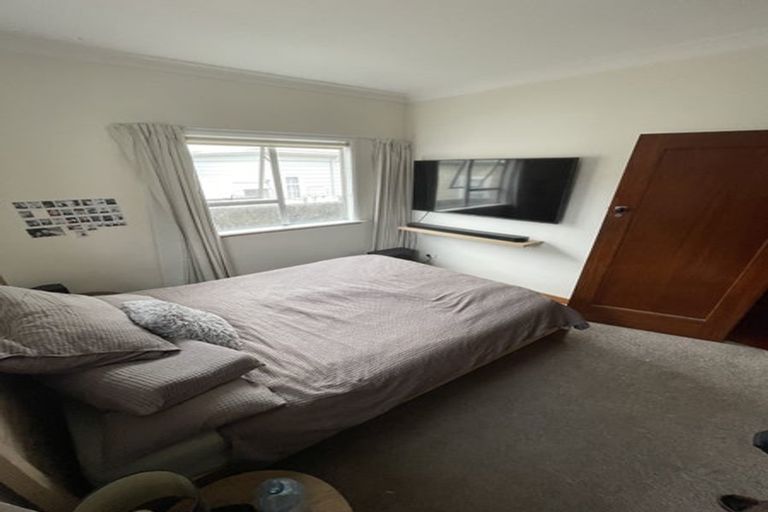Photo of property in 94 Tiber Street, Island Bay, Wellington, 6023
