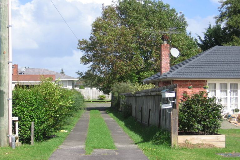 Photo of property in 12 Fairdene Avenue, Henderson, Auckland, 0610