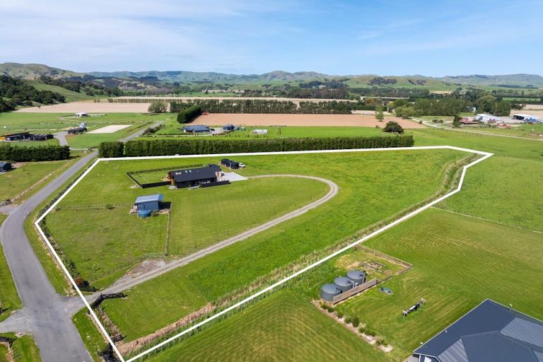 Photo of property in 32 Manukawiri Way, Martinborough, Greytown, 5794