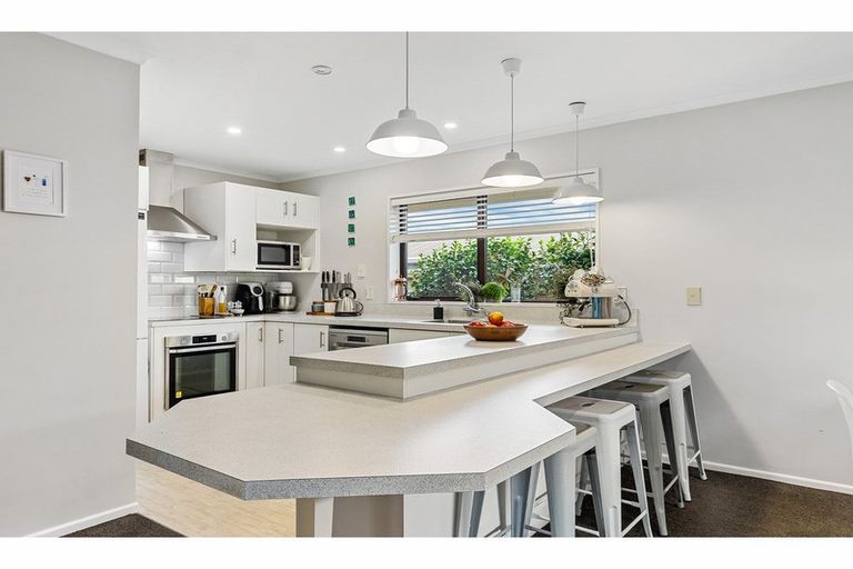 Photo of property in 61 Lowry Avenue, Redwood, Christchurch, 8051