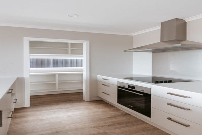 Photo of property in 60 Empire Crescent, Papamoa, 3118