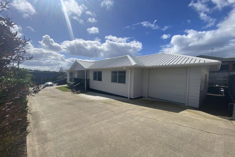 Photo of property in 30 Bay Street, Red Beach, 0932