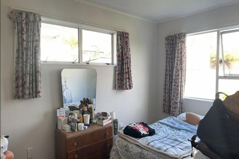 Photo of property in 8a Utauta Street, Waikanae, 5036