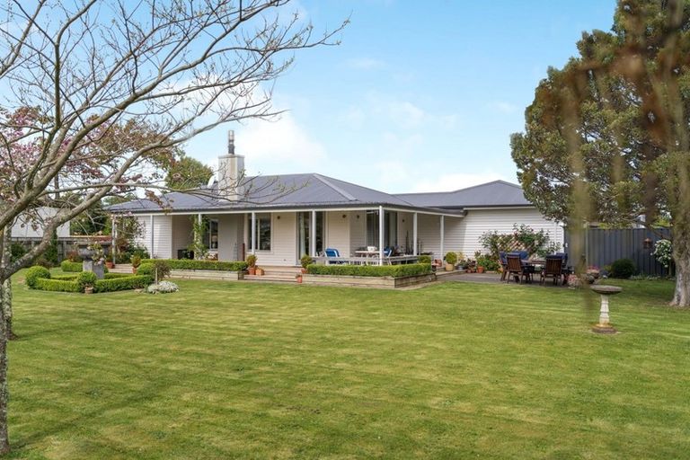 Photo of property in 9 Massey Street, Greytown, 5712