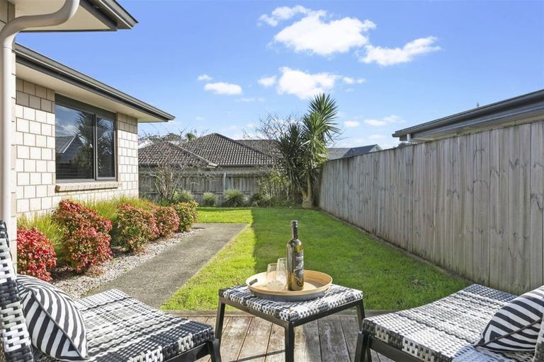 Photo of property in 6 Kettlewell Drive, Silverdale, 0932