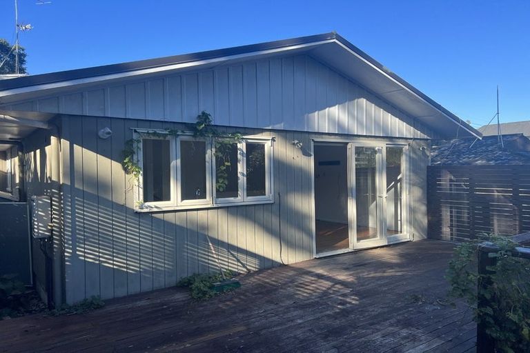 Photo of property in 1/15 Beulah Avenue, Rothesay Bay, Auckland, 0630