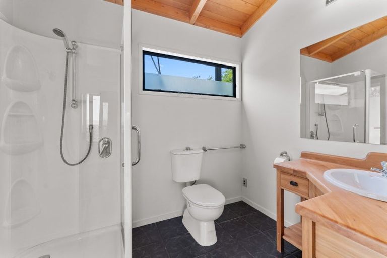 Photo of property in 62 Sunglo Terrace, Otaki, 5512