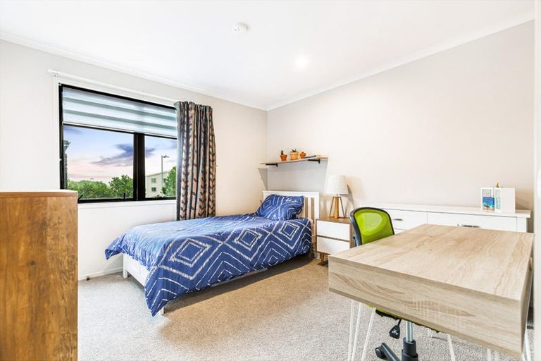 Photo of property in 22 Peihana Road, Hobsonville, Auckland, 0616