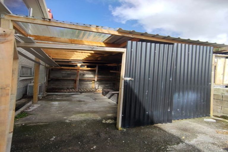 Photo of property in 165 Don Buck Road, Massey, Auckland, 0614