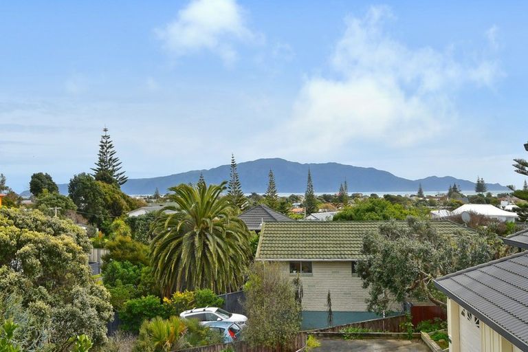 Photo of property in 13 Kaitawa Street, Waikanae Beach, Waikanae, 5036
