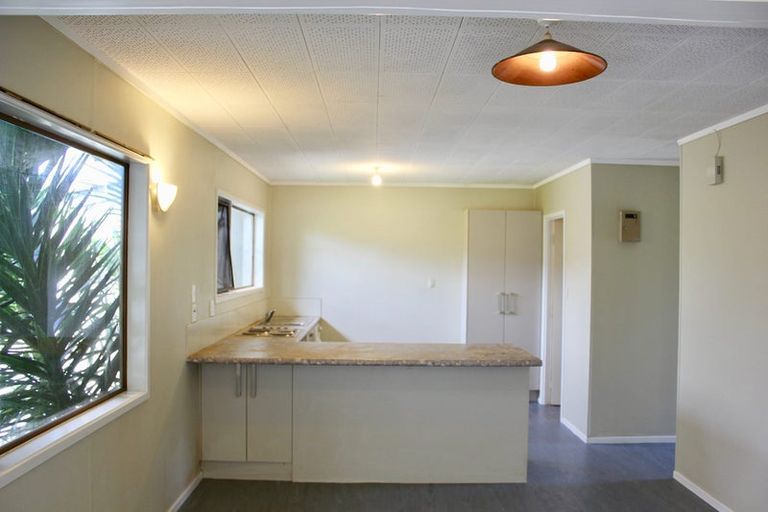 Photo of property in 53 Rua Road, Glen Eden, Auckland, 0602