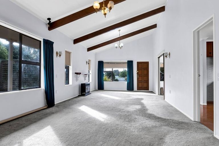 Photo of property in 21 High Street, Hawera, 4610