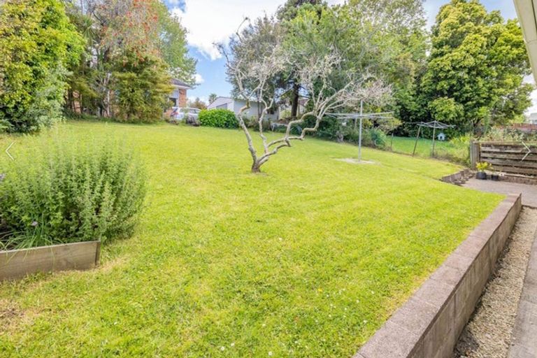 Photo of property in 37 Rosalind Road, Glenfield, Auckland, 0629