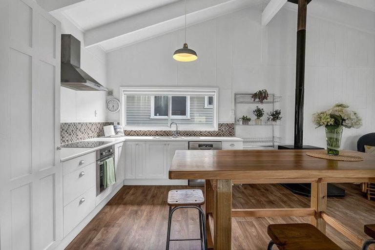 Photo of property in 57 Queens Road, Glen Avon, New Plymouth, 4312