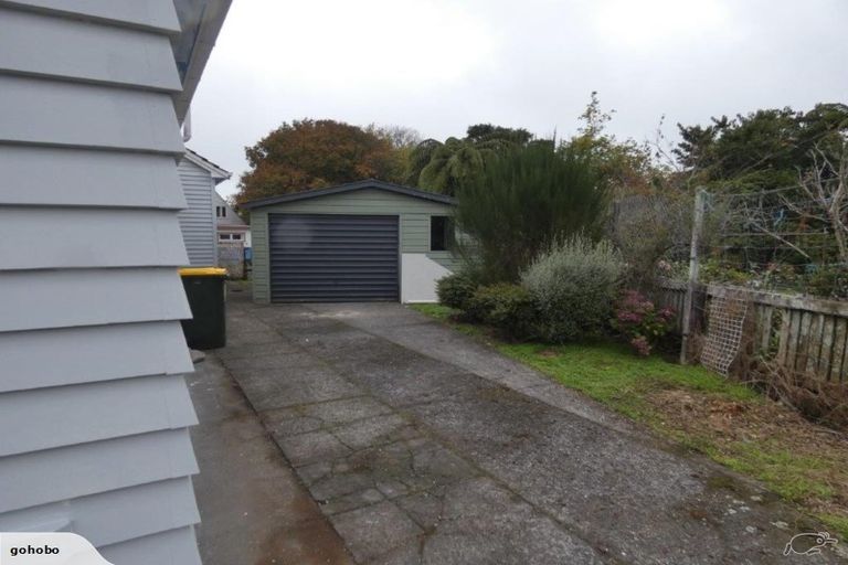 Photo of property in 16 Essex Street, Stratford, 4332