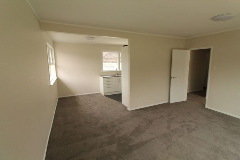 Photo of property in 10 Norman Road, Hauraki, Auckland, 0622