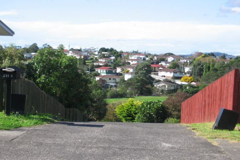 Photo of property in 221a Glengarry Road, Glen Eden, Auckland, 0602