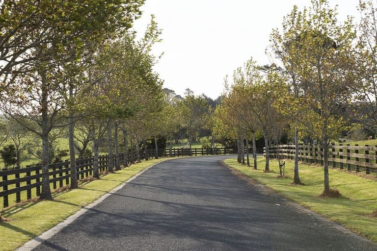Photo of property in 61 Aroha Road, Te Arai, Wellsford, 0975
