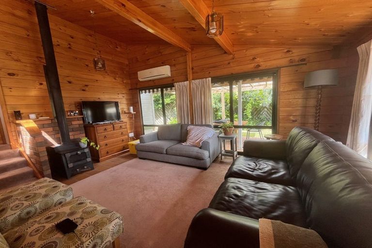 Photo of property in 2/27 Motuora Road, Manly, Whangaparaoa, 0930