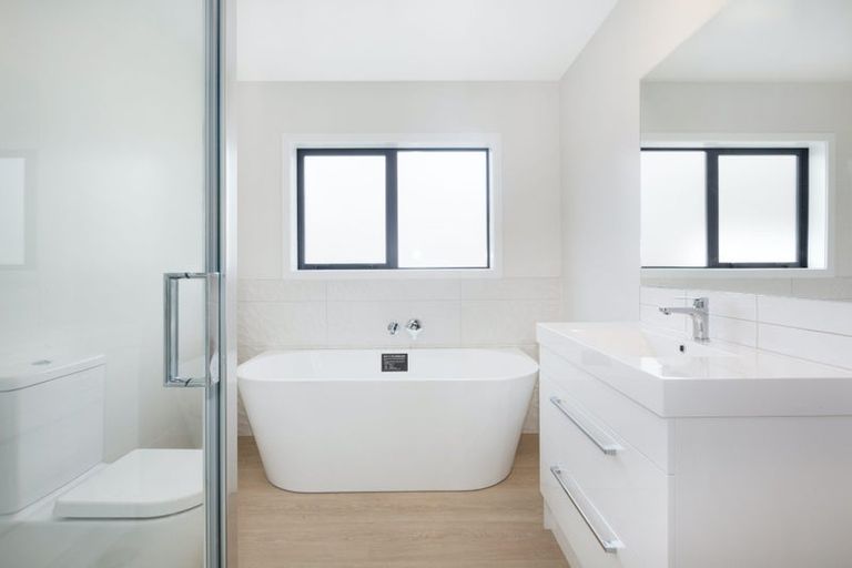 Photo of property in 60 Rochdale Drive, Churton Park, Wellington, 6037