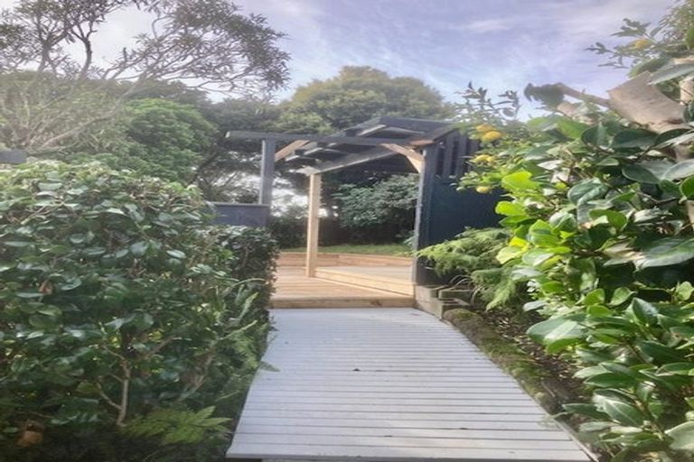 Photo of property in 8b Fiesta Grove, Raumati Beach, Paraparaumu, 5032