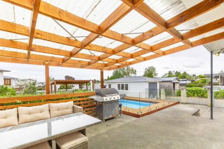 Photo of property in 18 Woburn Street, Waipukurau, 4200