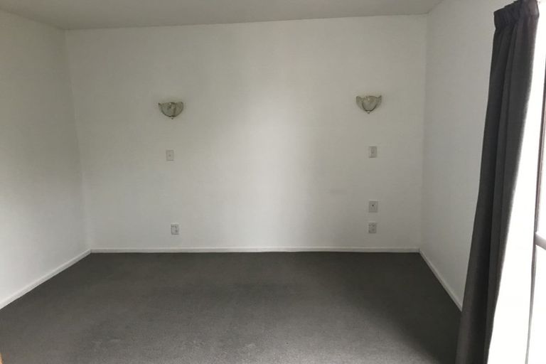 Photo of property in 33l Peverel Street, Riccarton, Christchurch, 8011