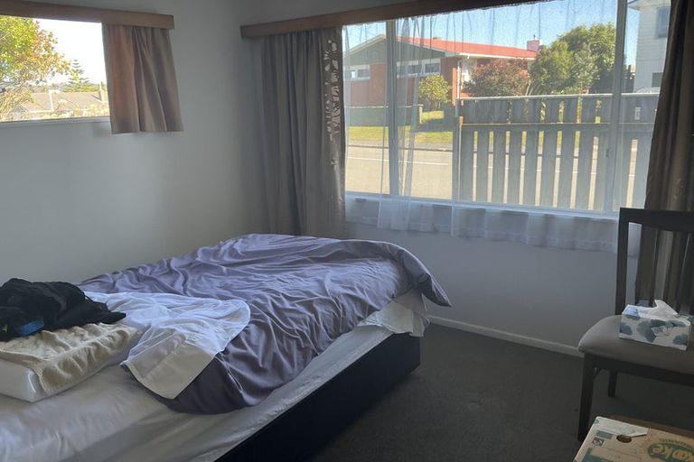 Photo of property in 44-46 Baylands Drive, Newlands, Wellington, 6037