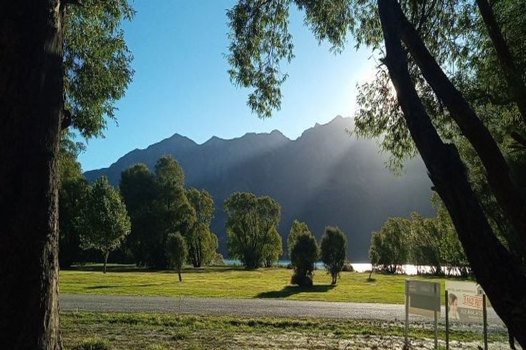 Photo of property in 51 Benmore Place, Glenorchy, 9372