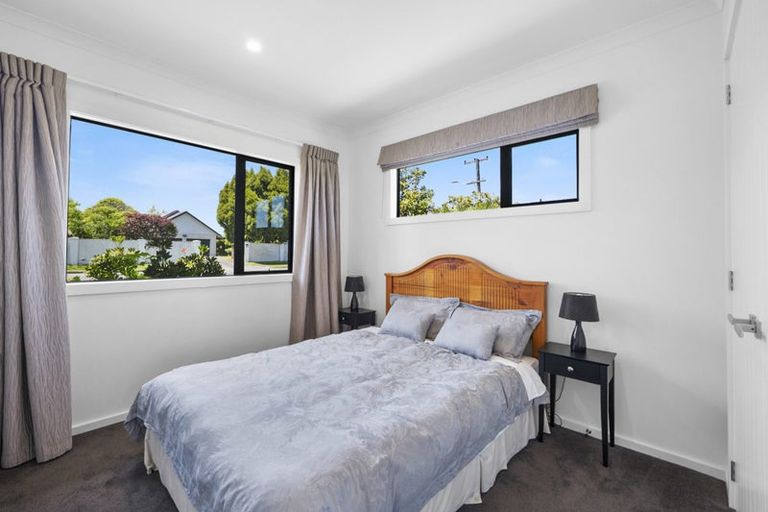 Photo of property in 438 Mangorei Road, Highlands Park, New Plymouth, 4312