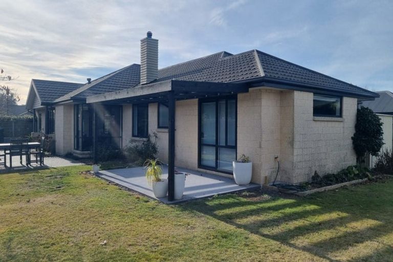 Photo of property in 17 Hampstead Close, Rangiora, 7400