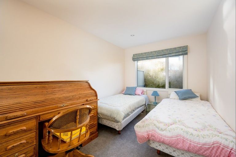 Photo of property in 2 Island View Place, Wanaka, 9305