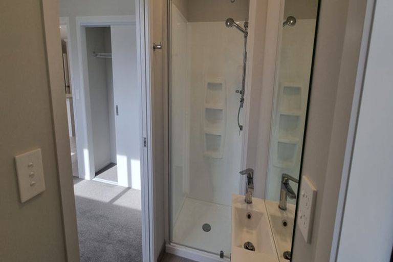 Photo of property in 7u3 Sare Crescent, Fairfield, Hamilton, 3214
