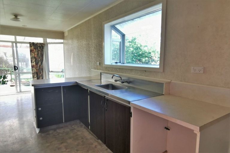 Photo of property in 12 Churchill Avenue, Wairoa, 4108