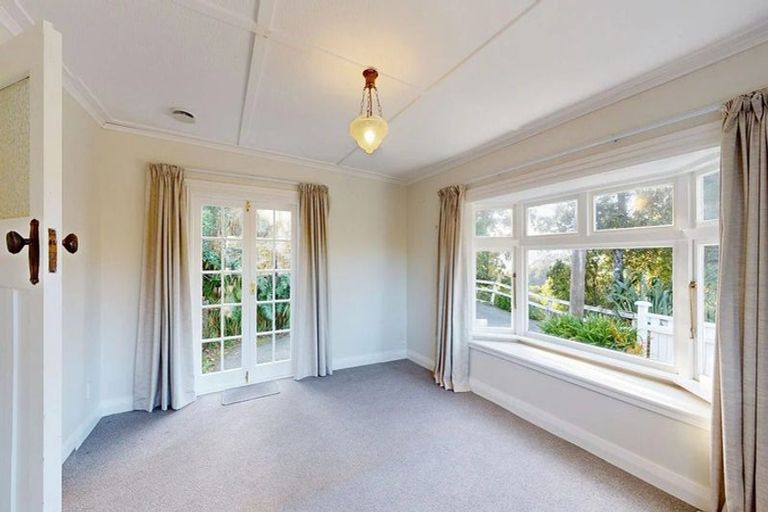 Photo of property in 43 Trelissick Crescent, Ngaio, Wellington, 6035