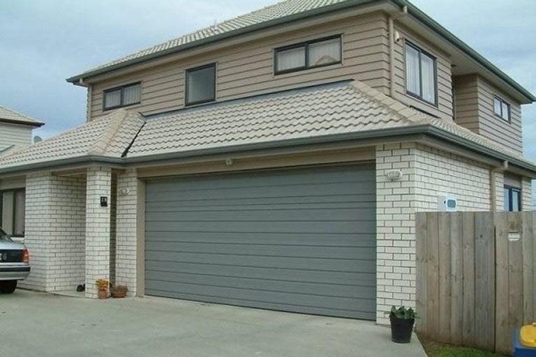 Photo of property in 18 Merlot Way, Te Atatu South, Auckland, 0610