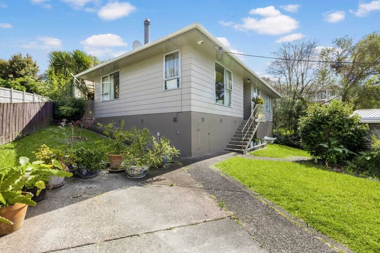 Photo of property in 1b Nandana Drive, Glen Eden, Auckland, 0602