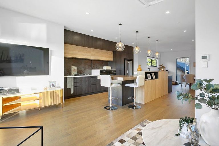 Photo of property in 9 Lakewood Lane, Cambridge, 3434