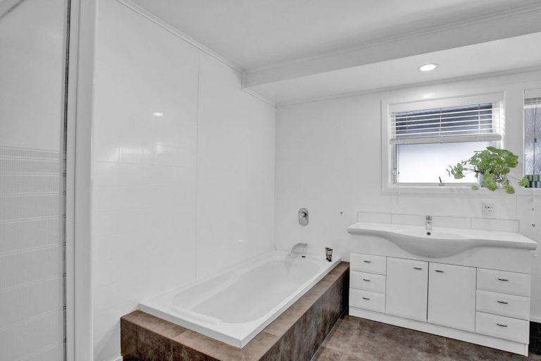 Photo of property in 45 Glen Lynne Avenue, Queenwood, Hamilton, 3210