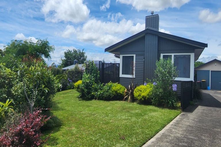 Photo of property in 20 Totaravale Street, Pukehangi, Rotorua, 3015