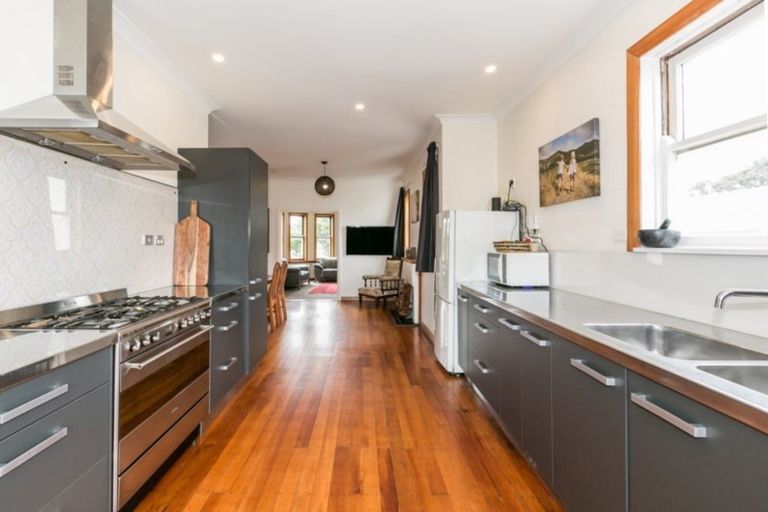 Photo of property in 12 Moeller Street, Taradale, Napier, 4112