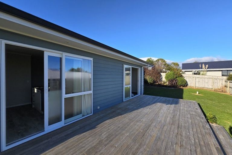 Photo of property in 33 Matenga Street, Waikanae, 5036