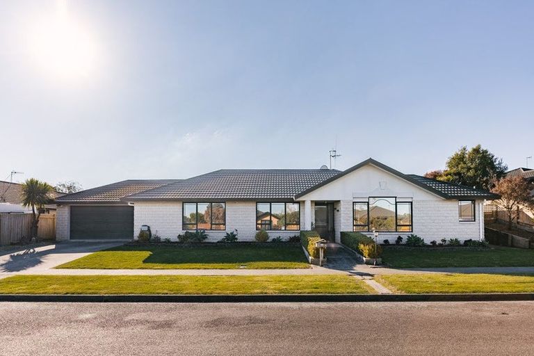 Photo of property in 9 Aspen Way, Kelvin Grove, Palmerston North, 4414