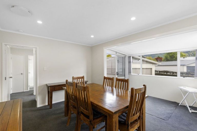 Photo of property in 17 Memphis Grove, Totara Park, Upper Hutt, 5018
