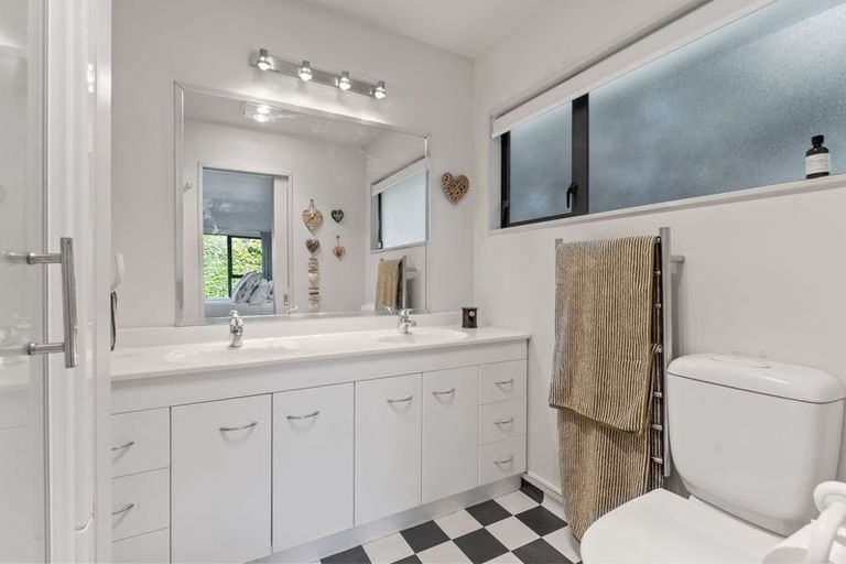 Photo of property in 13 Horopito Road, Waikanae, 5036