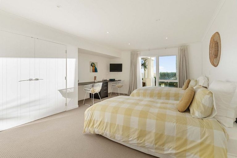 Photo of property in 91 Marine Parade, Mount Maunganui, 3116