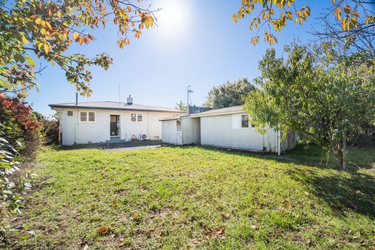Photo of property in 32 Aberdeen Avenue, Takaro, Palmerston North, 4412