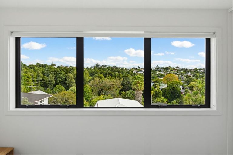 Photo of property in 2/15 Tilden Avenue, Hillcrest, Auckland, 0627