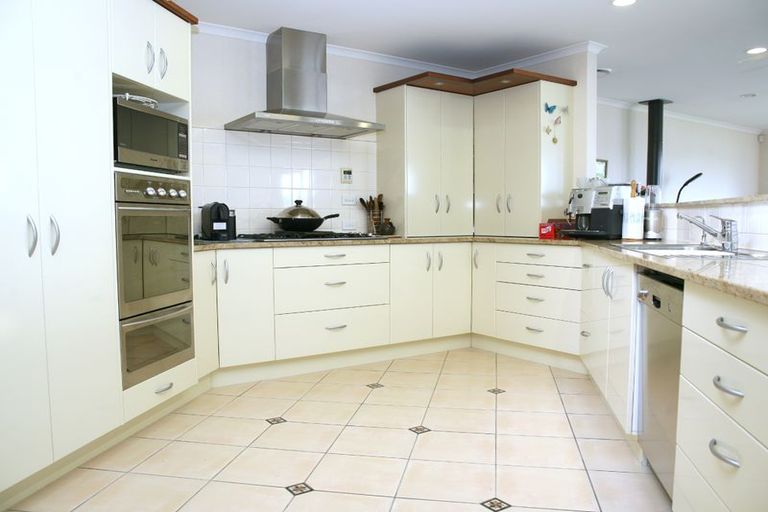 Photo of property in 14 Moss Crescent, Takanini, 2112