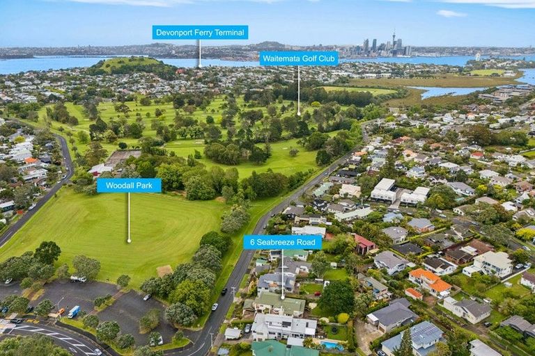 Photo of property in 6 Seabreeze Road, Narrow Neck, Auckland, 0624